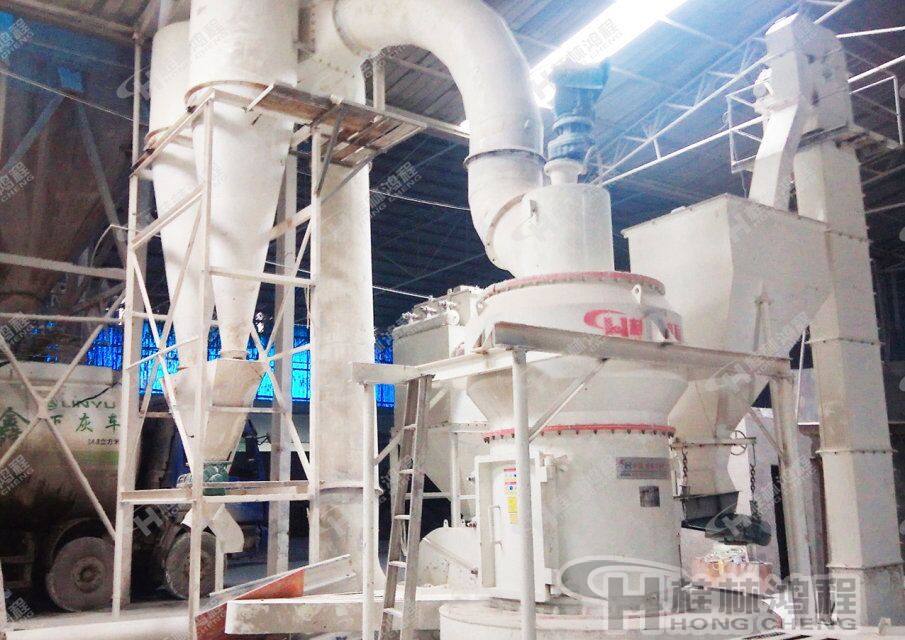 新型高效雷蒙磨粉機(jī)，200目活性炭，小型活性炭生產(chǎn)設(shè)備，活性炭整套生產(chǎn)設(shè)備