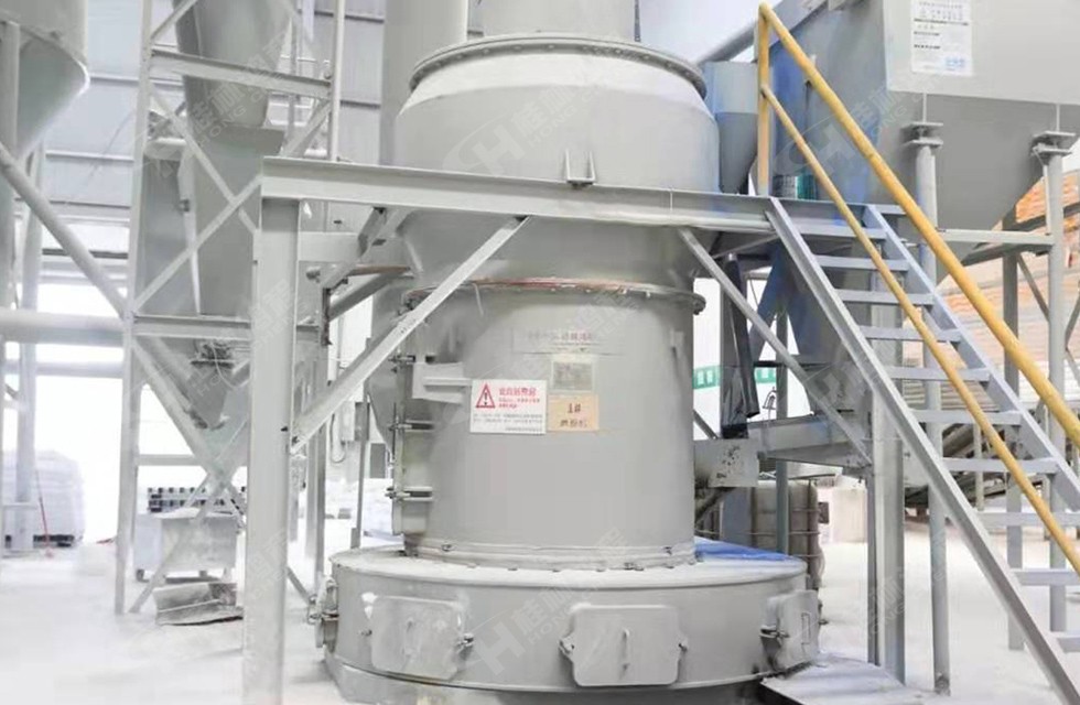 四川某市HC1500擺式磨粉機生產(chǎn)線投產(chǎn)：白云石粉325目，時產(chǎn)6噸